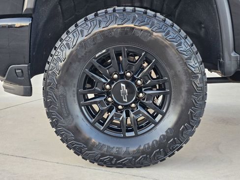 Certified 2026 Chevrolet Silverado 2500 ZR2 image 14