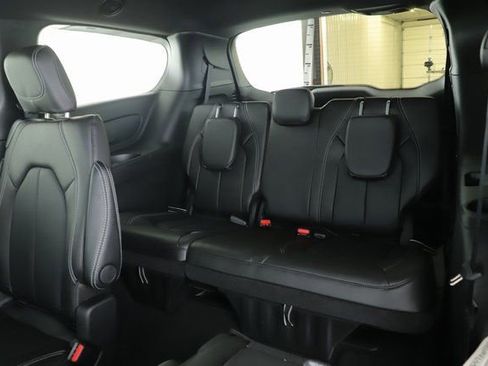 New 2026 Chrysler Pacifica Select w/ S Appearance Package FWD image 27