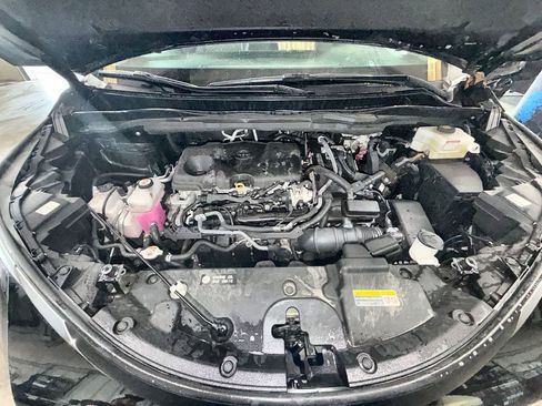 Used 2024 Toyota Sienna LE FWD image 27