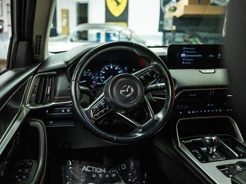 Used 2024 MAZDA CX-90 3.3 Turbo w/ Preferred Plus image 18
