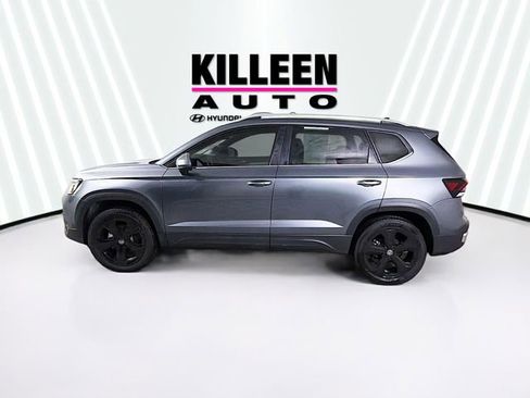 Used 2025 Volkswagen Taos SEL image 4