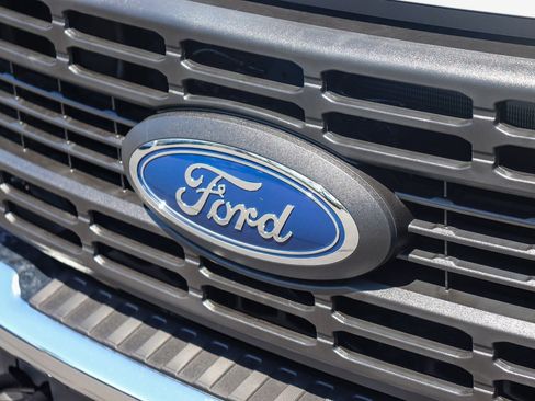 New 2026 Ford F250 XL w/ XL Chrome Package RWD image 11
