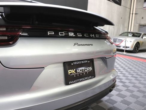 Used 2019 Porsche Panamera 4 image 6