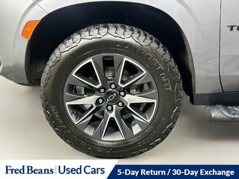Used 2021 Chevrolet Tahoe Z71 w/ Z71 Off-Road Package AWD/4WD image 40