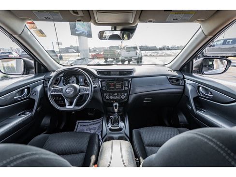 Used 2019 Nissan Rogue SV image 10