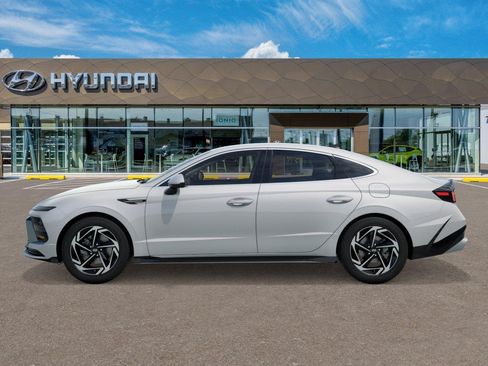 New 2026 Hyundai Sonata SEL FWD image 3