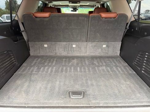 Used 2019 Cadillac Escalade ESV Luxury AWD/4WD image 33