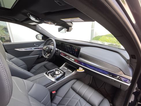 New 2026 BMW 740i w/ Executive Package RWD image 20