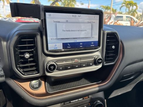 Used 2021 Ford Bronco Sport Outer Banks w/ Outer Banks Package image 2