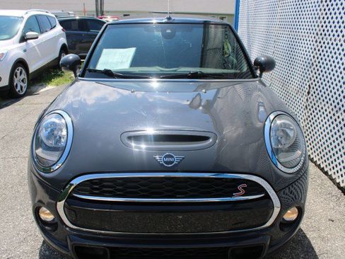 Used 2019 MINI Cooper S w/ Signature Upholstery Package FWD image 4