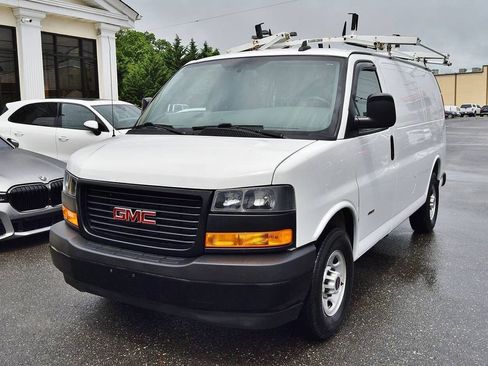 Used 2019 GMC Savana 2500 image 1