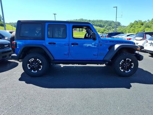 Used 2025 Jeep Wrangler Unlimited Rubicon AWD/4WD image 7