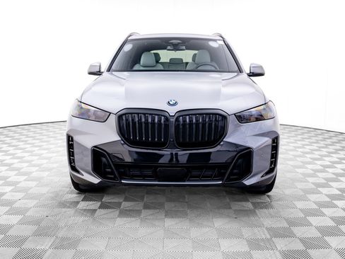 Used 2025 BMW X5 xDrive50e w/ Executive Package AWD/4WD image 9