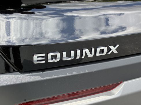 New 2027 Chevrolet Equinox LT FWD image 11