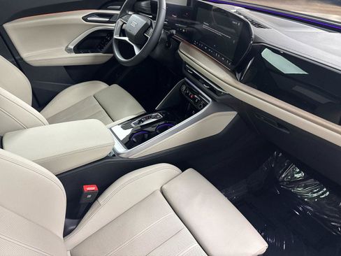 Certified 2025 Audi Q5 Premium w/ Premium Plus AWD/4WD image 16