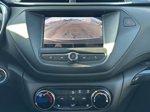 Used 2022 Chevrolet TrailBlazer LT image 12