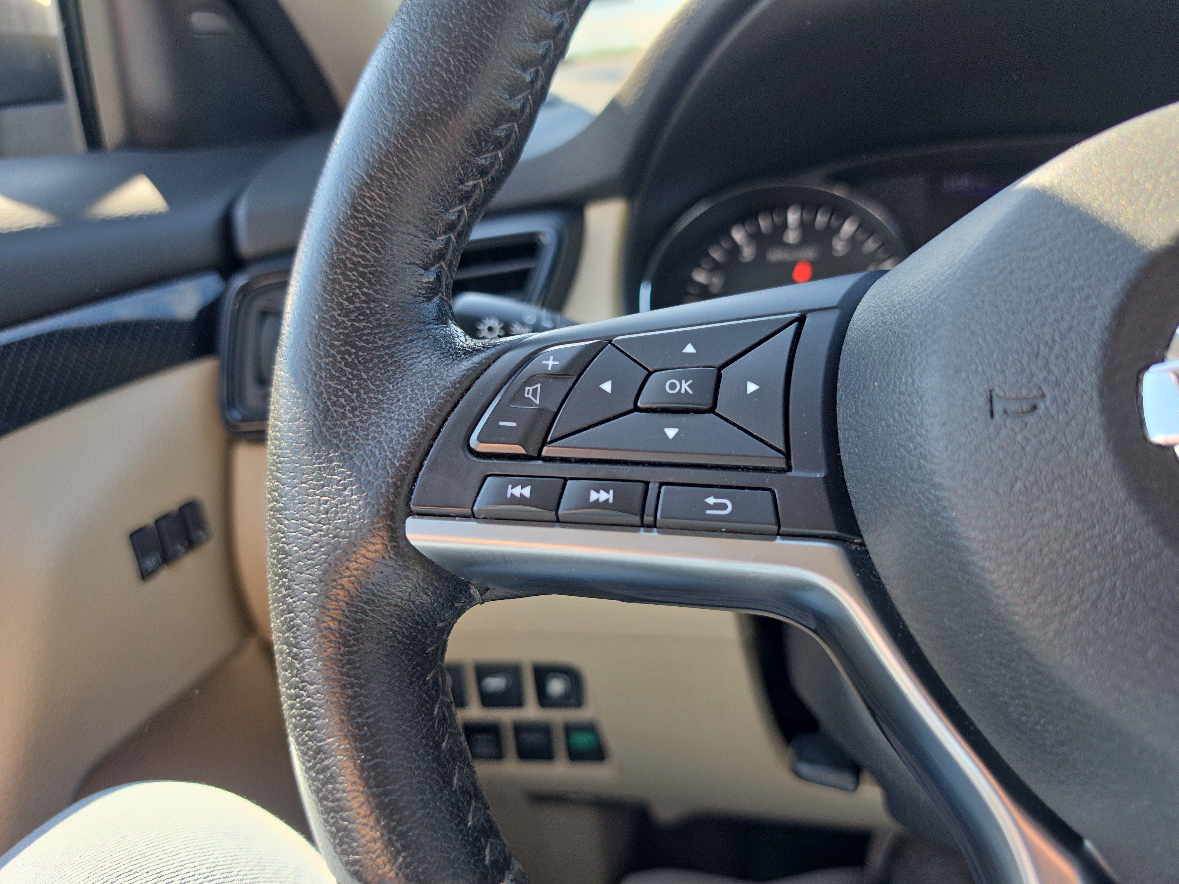 Used 2019 Nissan Rogue SL AWD/4WD image 21