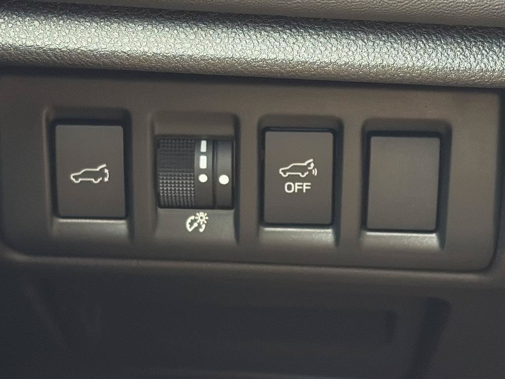 Used 2023 Subaru Outback Limited AWD/4WD image 14