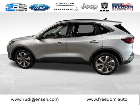 Used 2024 Ford Escape Platinum AWD/4WD image 2