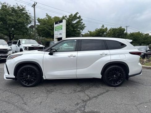 Used 2024 Toyota Highlander XSE AWD/4WD image 19