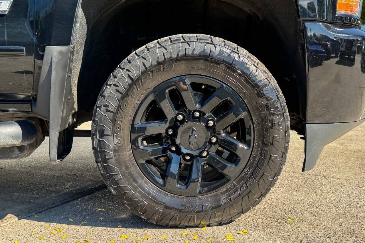 Used 2019 Chevrolet Silverado 2500 LTZ w/ Duramax Plus Package AWD/4WD image 13