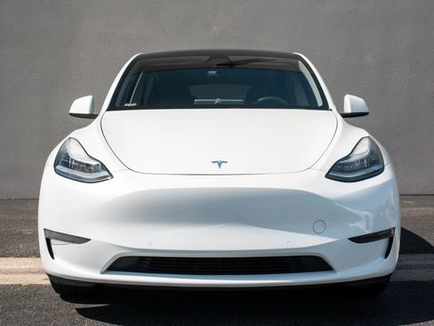 Used 2020 Tesla Model Y Long Range AWD/4WD image 4
