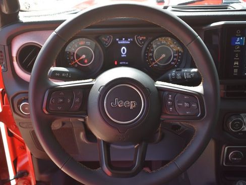 Used 2024 Jeep Wrangler Unlimited Sport AWD/4WD image 18