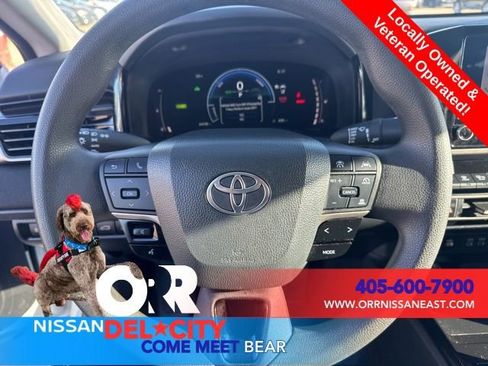 Used 2025 Toyota Camry LE image 16
