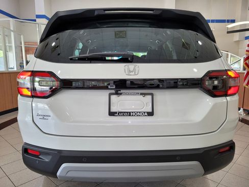 New 2025 Honda Pilot EX-L image 5