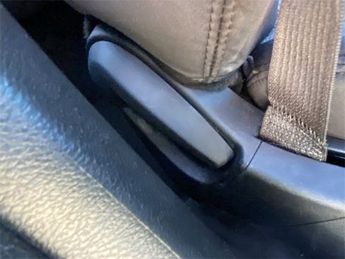 Used 2022 Chrysler 300 Touring w/ Sport Appearance Package image 18