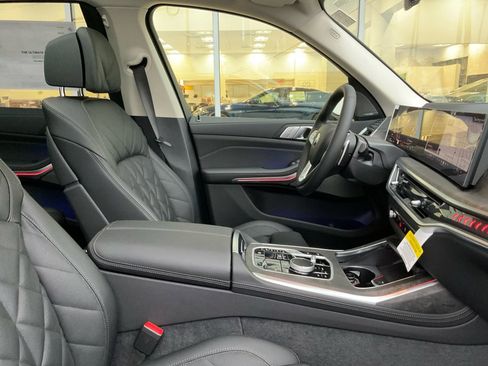 New 2026 BMW X7 xDrive40i image 30