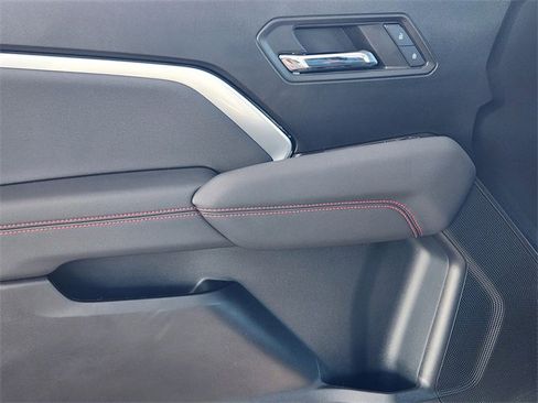 Used 2024 Chevrolet Colorado Z71 w/ LPO, Dark Essentials Package image 23