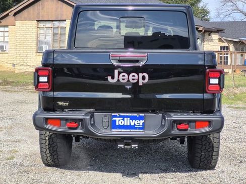 New 2026 Jeep Gladiator Rubicon w/ Steel Power Dome Hood Package AWD/4WD image 5