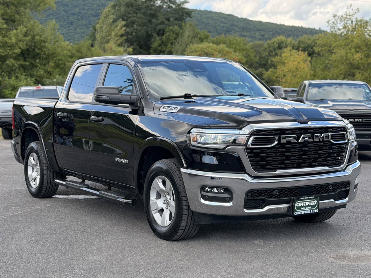 Used 2025 RAM 1500 Big Horn AWD/4WD image 1