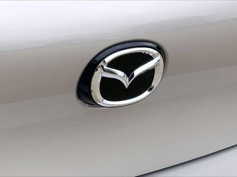 Used 2023 MAZDA MAZDA3 s image 30