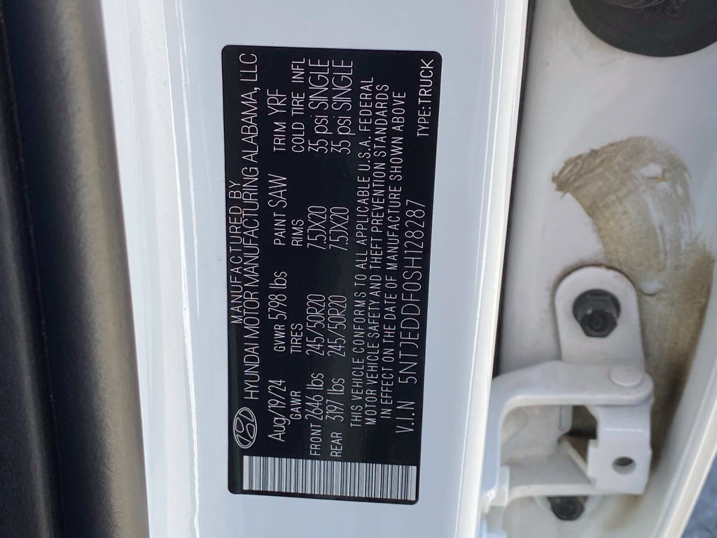 Used 2025 Hyundai Santa Cruz Limited AWD/4WD image 33