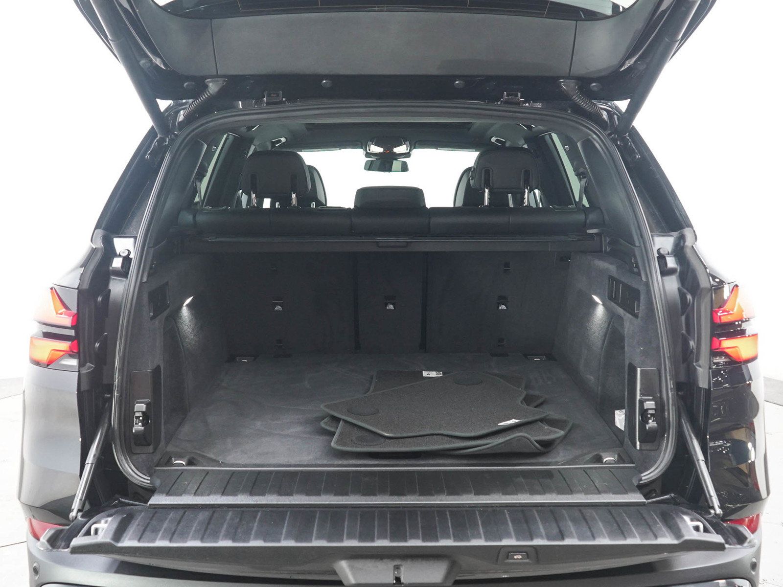 Used 2024 BMW X5 xDrive40i AWD/4WD image 16