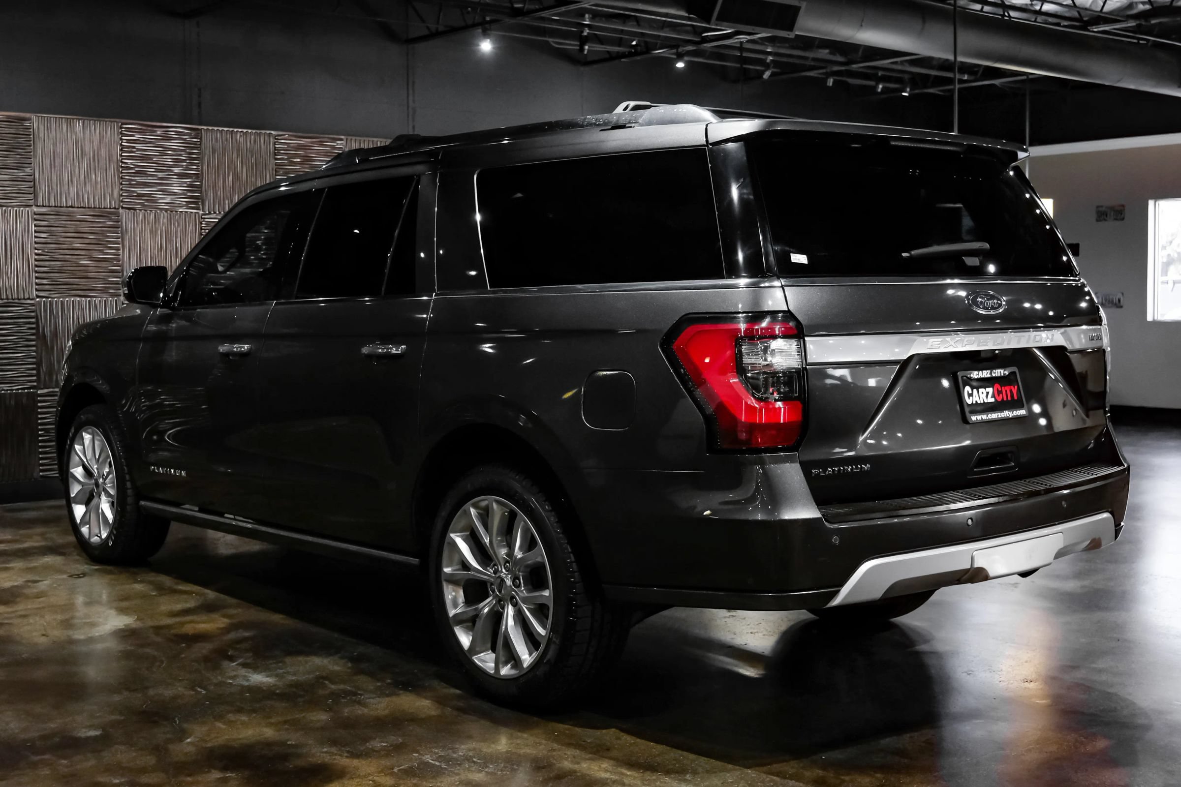 Used 2019 Ford Expedition Max Platinum AWD/4WD image 10