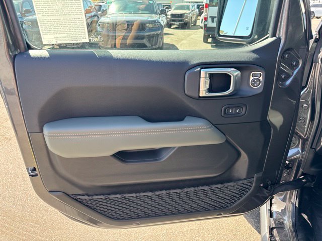New 2026 Jeep Gladiator Mojave AWD/4WD image 10