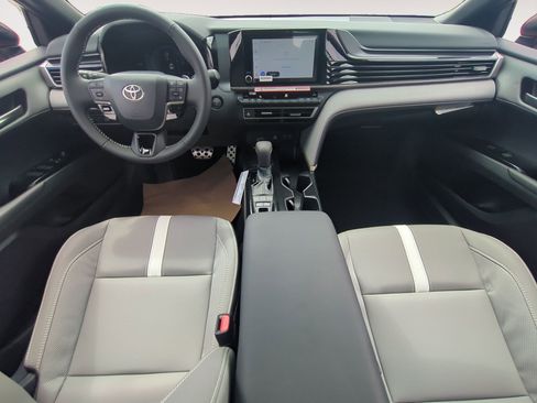 New 2026 Toyota Camry SE image 10
