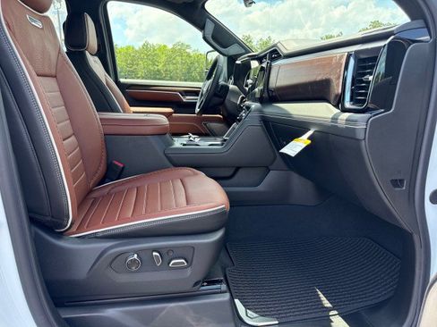New 2026 GMC Sierra 2500 Denali Ultimate AWD/4WD image 10