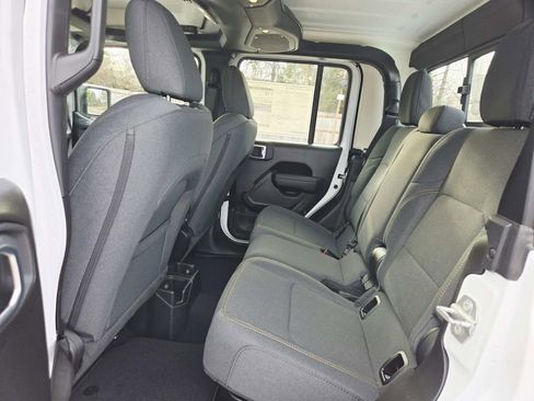 New 2026 Jeep Gladiator Sport image 12