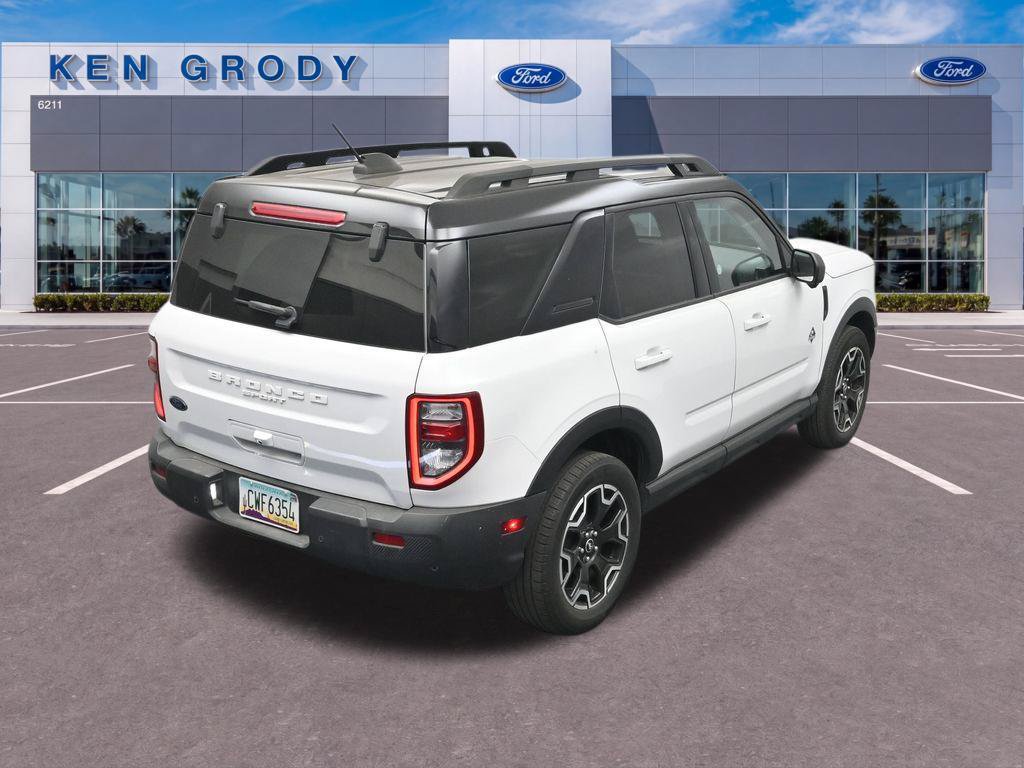 Used 2025 Ford Bronco Sport Outer Banks w/ Outer Banks Tech Package+ AWD/4WD image 14