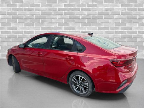 Used 2023 Kia Forte LXS FWD image 2
