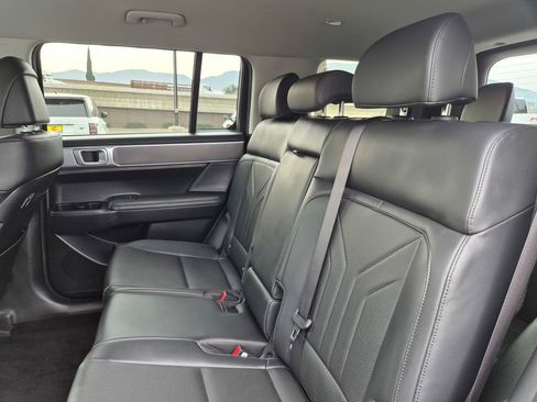 Used 2025 Hyundai Santa Fe SEL image 14