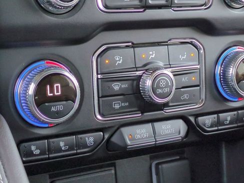 Used 2022 GMC Yukon SLT image 35