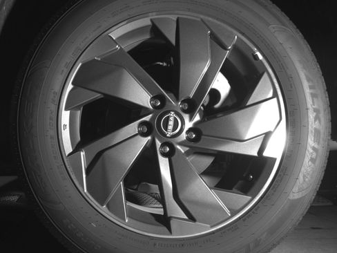 Used 2025 Nissan Rogue SV FWD image 14