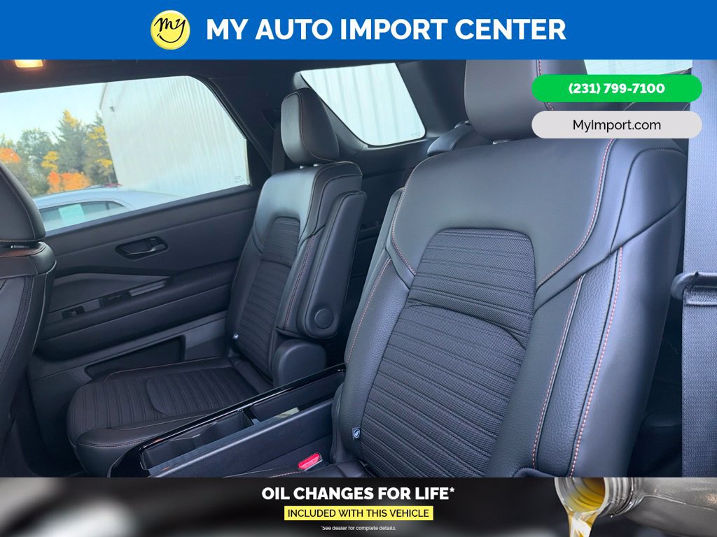Used 2025 Nissan Pathfinder Rock Creek AWD/4WD image 22