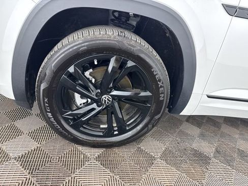Used 2025 Volkswagen Atlas Cross Sport SEL R-Line image 27