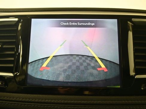 Used 2020 Chrysler Pacifica Limited image 29